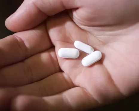 Daily Aspirin Demonstrates Major Benefit in Preventing Bowel Cancer Return, Trial Finds